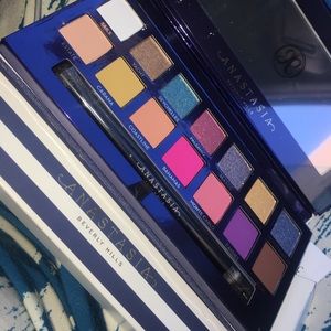 Anastasia Beverly Hills Makeup - ABH Riviera Palette Anastasia Beverly Hills Makeup - ABH Riviera Palette